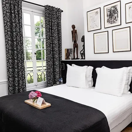 Holiday home Domaine Du Chesney Pressagny l'Orgueilleux