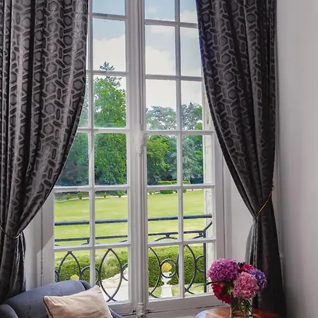 Domaine Du Chesney Holiday home Pressagny l'Orgueilleux
